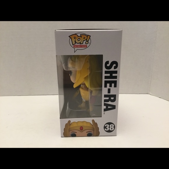 Funko pop motu she-ra collectible figure - Picture 4 of 4